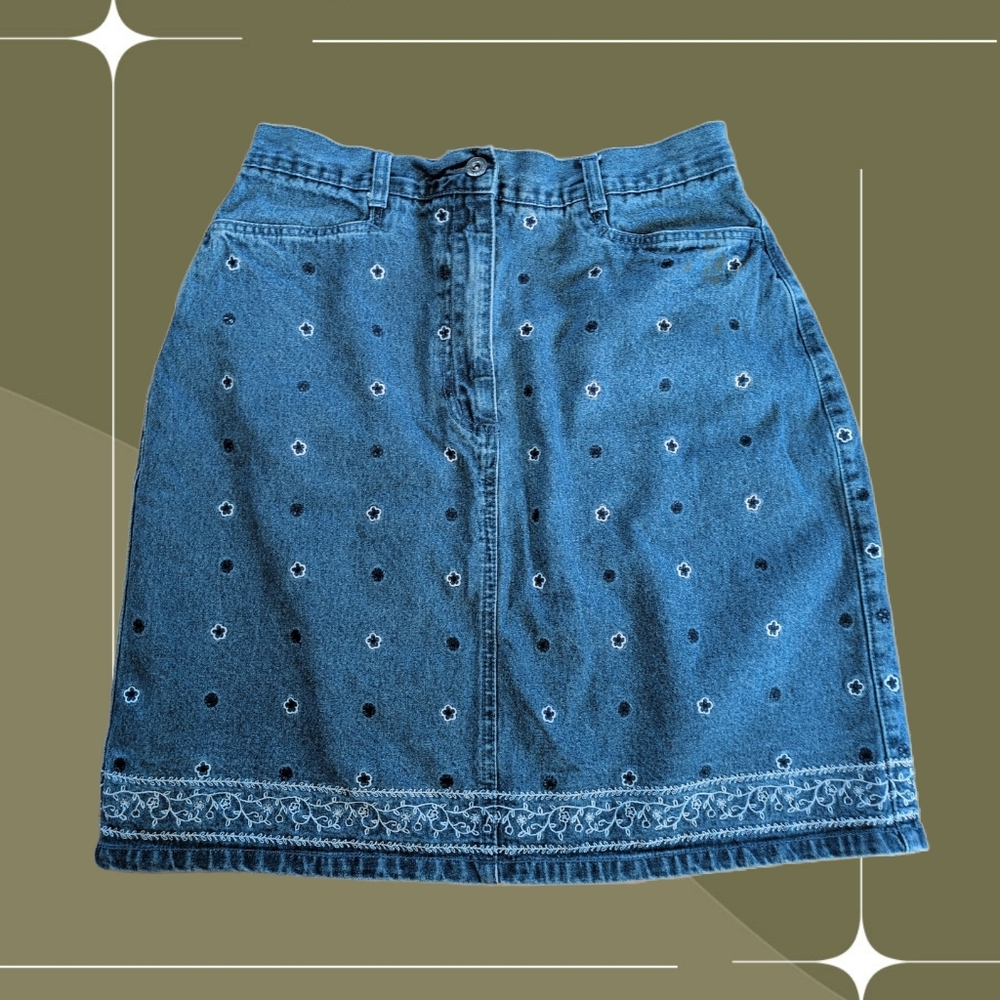 ✨ Vintage Y2K Christopher And Banks Denim Floral Embroidery Skirt Size 10/12